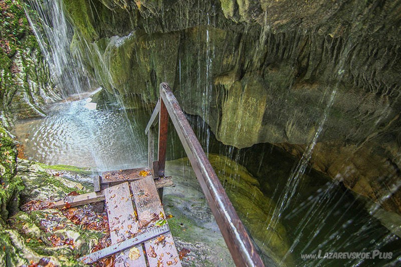 Карстовый грот