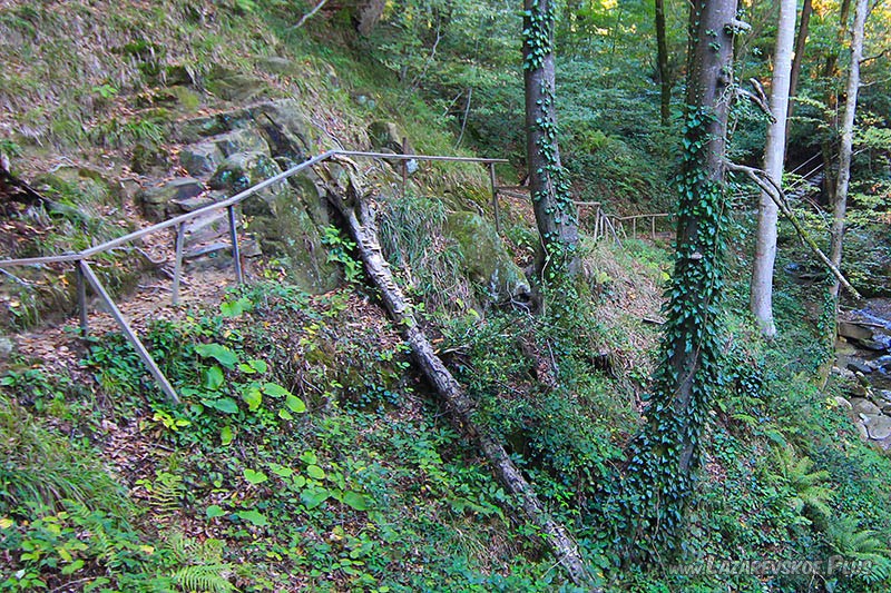 Тропа по Волконскому ущелью.