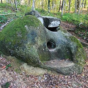 Дольмен Слава