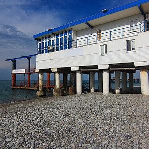 Пирс на пляже Гренада