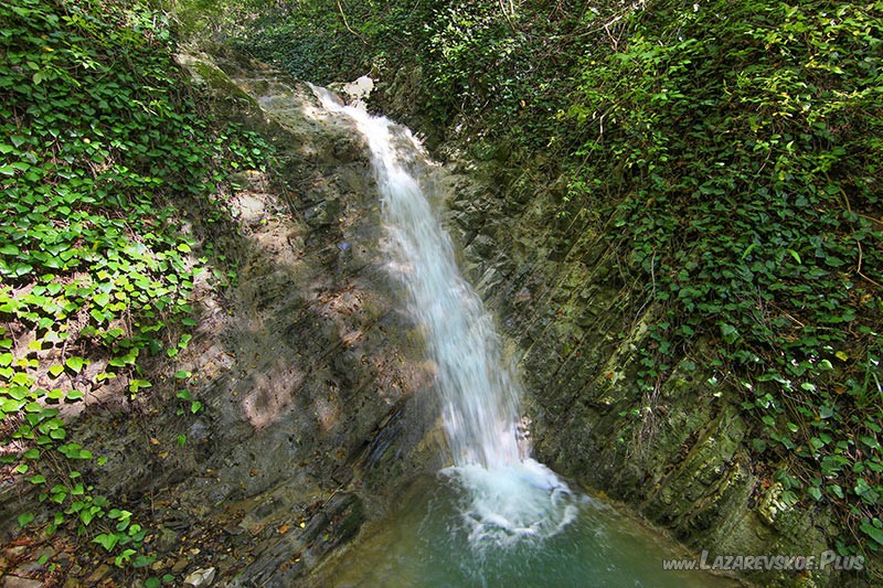 Водопад Безымянный
