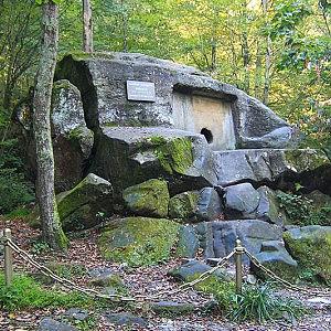 Волконский дольмен