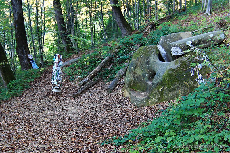 Дольмен Слава.