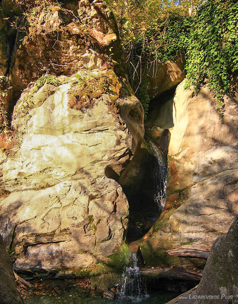 Водопад Адам и Ева.