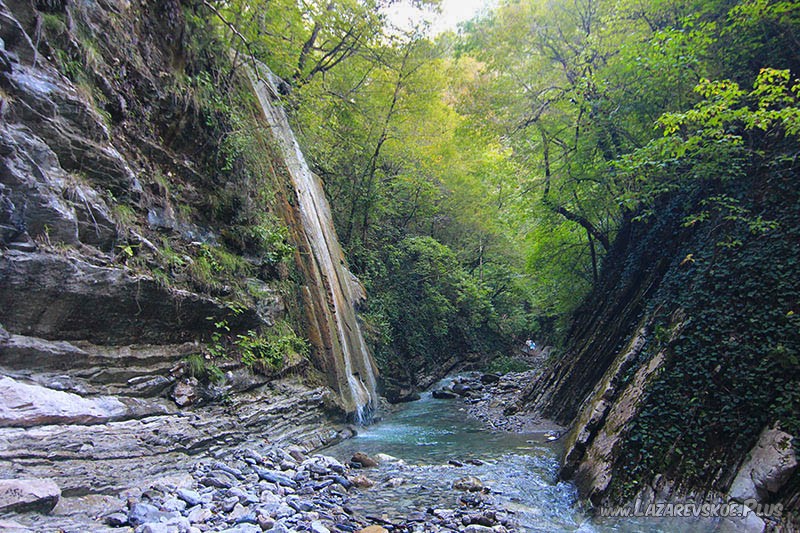 Водопад Борода Мамеда.
