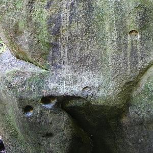 Следы и знаки