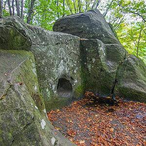 Пирамидальный дольмен Куапсе (Дольмен-целитель)