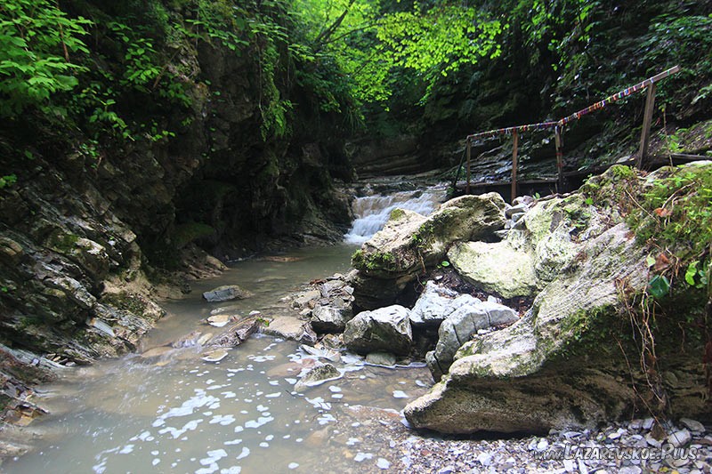 Тропа к купели Адама