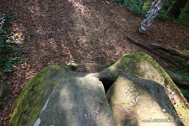 Дольмен Слава. Вид сверху.