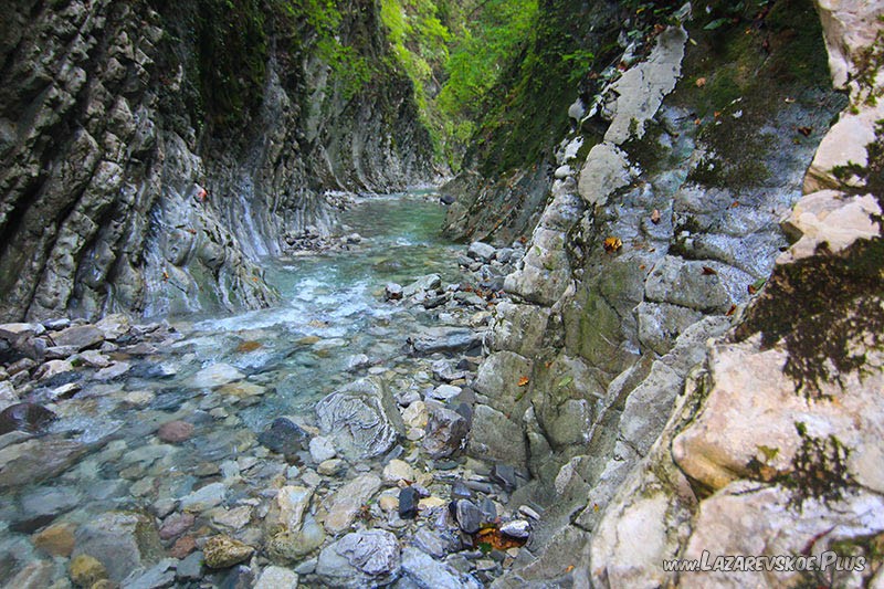 Одна из самых узких частей каньона.