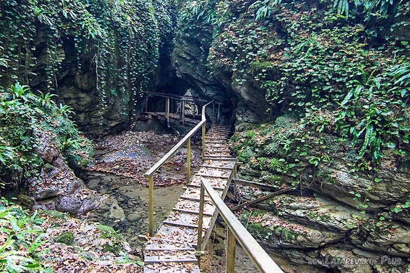 Выход из грота