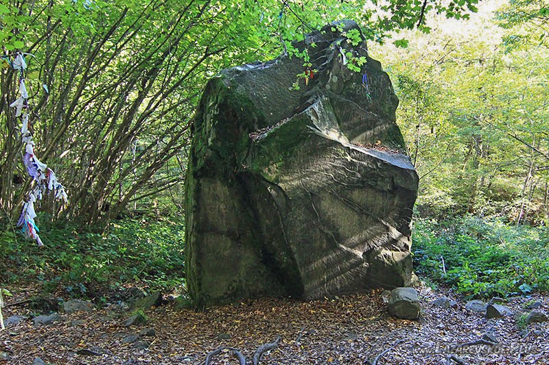 Лунный камень