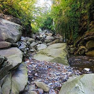 Каньон "Сто плачущих глаз"