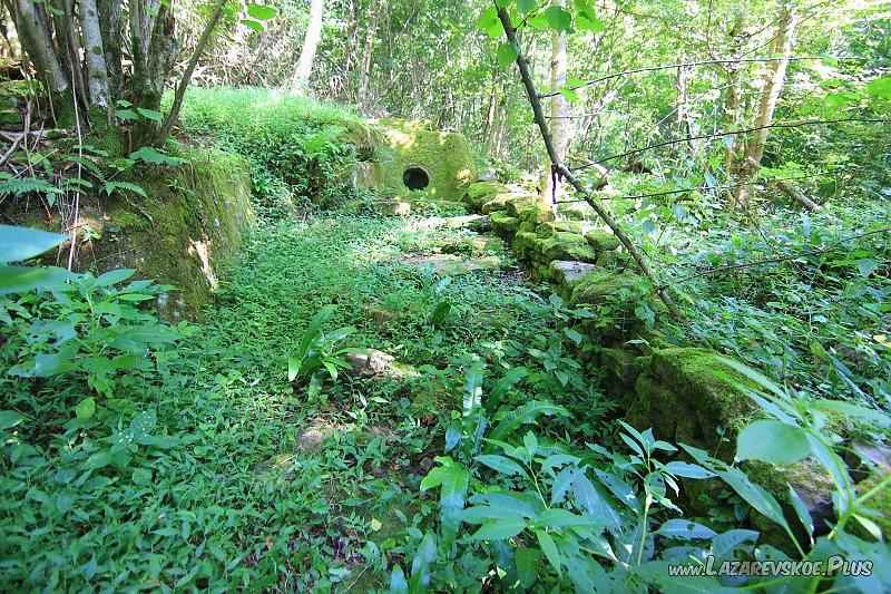 Дромос перед дольменом