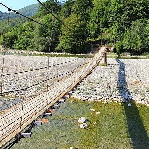 Висячий мост в ауле Тхагапш