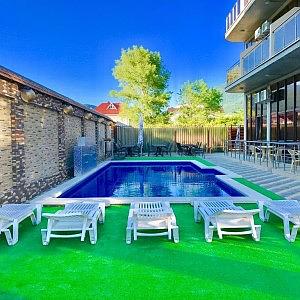 Гостевой дом "KRISTALL"