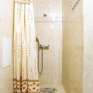 Двухкомнатная квартира в Лазаревское, Речная улица, 2. Посуточно